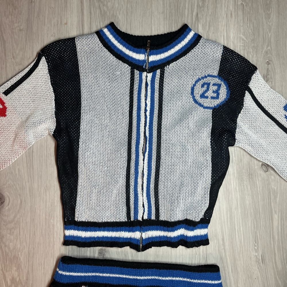 Hi Speed Sweater Skirt Set size (L)
Blue/combo - Picture 3 of 9